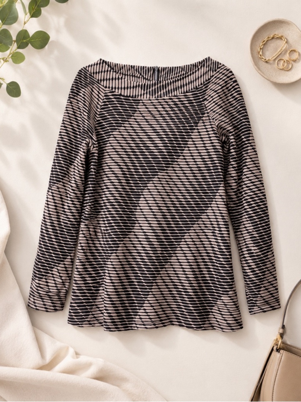 Dana Buchman Black Tan Graphic Print Long Sleeve Top Womens Medium NWT